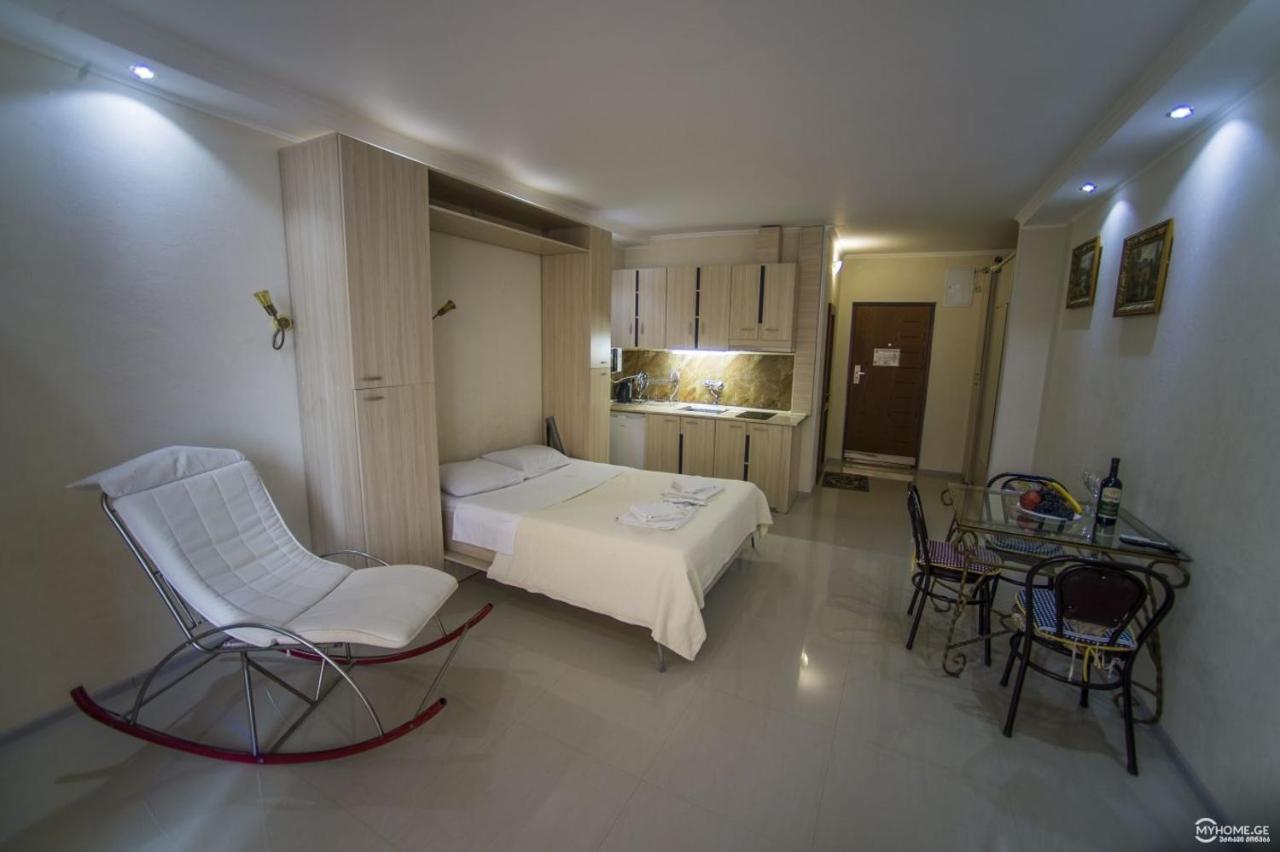 Royal Apartments Батумі Екстер'єр фото